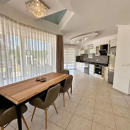 Valey ヴィラ フェティエ